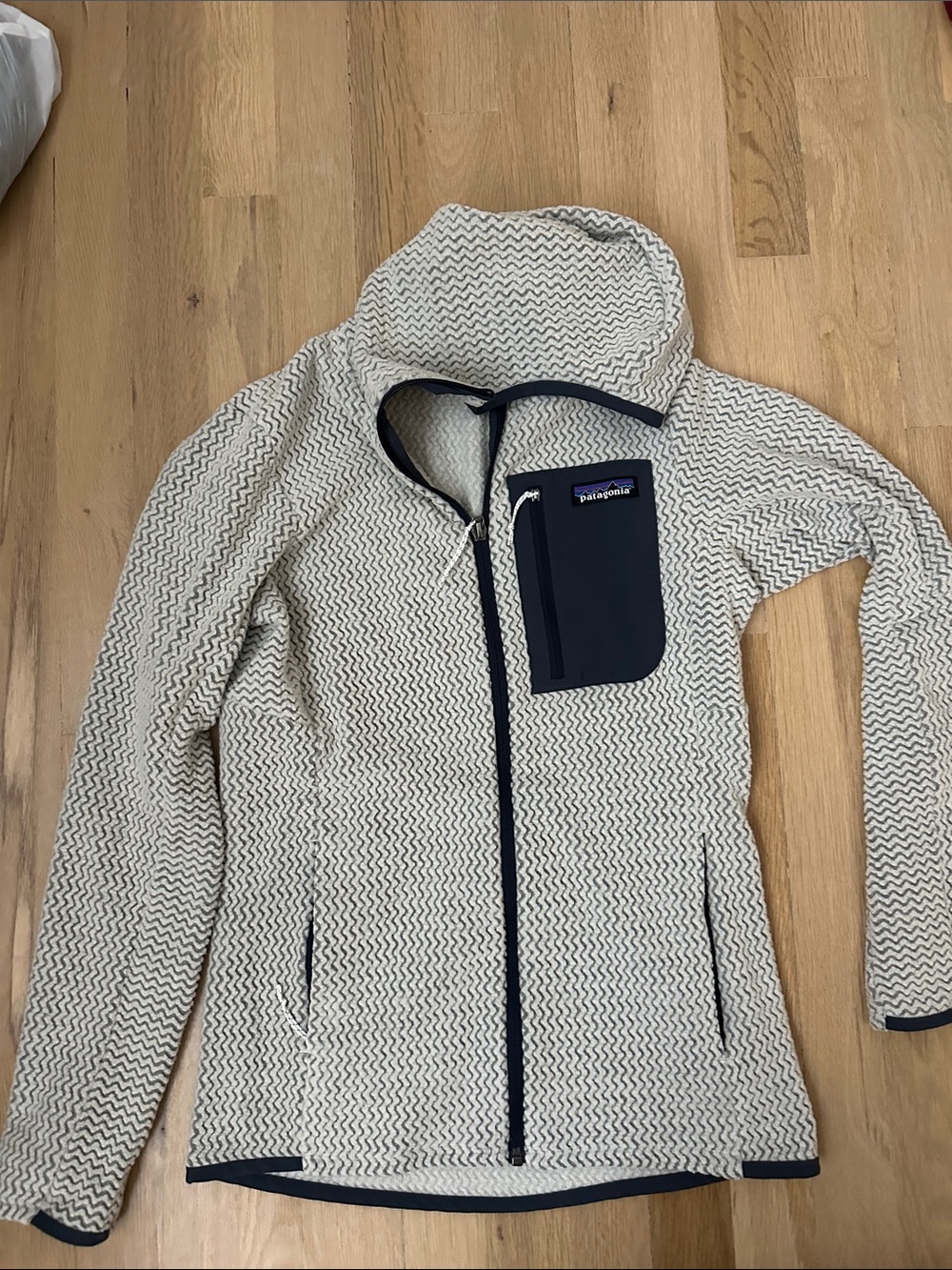 Patagonia Cream & Navy Patterned Zip Fleece Jacket